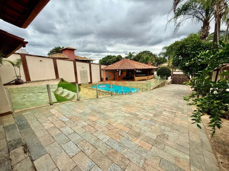 Casa com 4 quartos — Trevo, Belo Horizonte