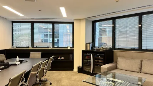 Sala Comercial à venda, 106m² no Cidade Monções, São Paulo