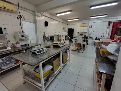Ponto Comercial com 1 Quarto para alugar, 80m² no Zona 01, Maringá