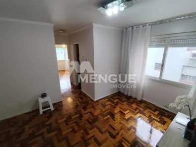 Apartamento com 2 Quartos à venda, 56m² no Passo da Areia, Porto Alegre