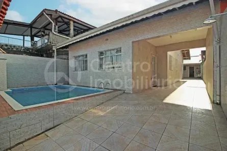 Casa com 3 Quartos à venda, 160m² no , Peruíbe