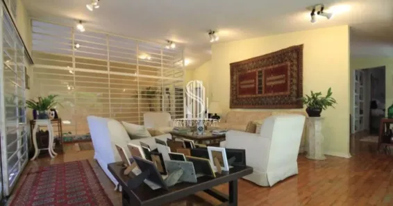 Casa com 3 Quartos à venda, 330m² no Jardim Guedala, São Paulo