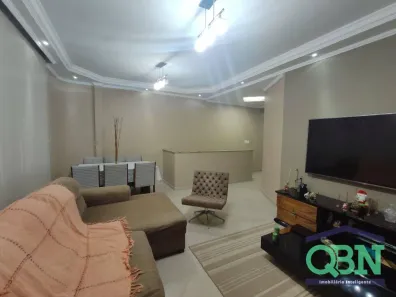 Sobrado com 3 Quartos à venda, 220m² no Embaré, Santos