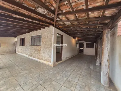 Casa com 5 Quartos à venda, 300m² no Santa Marta, Uberaba