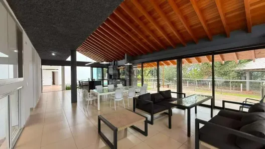 Casa de Condomínio com 3 Quartos para alugar, 500m² no Recanto do Salto, Londrina