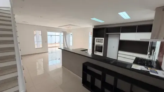 Casa de Condomínio com 3 Quartos para alugar, 176m² no Zona Industrial, Sorocaba