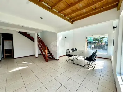 Ponto Comercial para alugar, 50m² no Morro das Pedras, Florianópolis