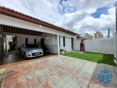 Casa com 3 Quartos à venda, 180m² no Lagoa Nova, Natal