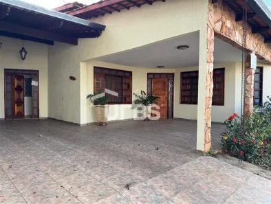 Casa de Condomínio com 4 Quartos à venda, 340m² no Jardim Atlântico, Goiânia