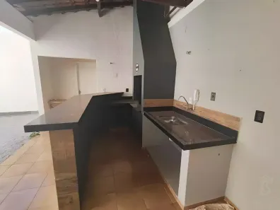 Casa com 4 Quartos para alugar, 200m² no Senador Salgado Filho, Marília