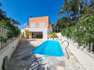 Casa com 3 Quartos para alugar, 180m² no Guaratuba, Guaratuba