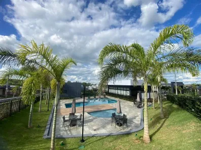 Casa com 3 Quartos para alugar, 20m² no Jardim Maria Izabel, Marília
