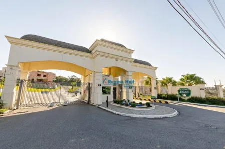 Lote/Terreno à venda, 889m² no Butiatuvinha, Curitiba