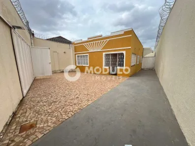 Casa com 2 Quartos à venda, 102m² no Lídice, Uberlândia