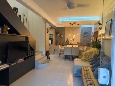 Sobrado com 3 Quartos à venda, 104m² no Praia dos Amores, Balneário Camboriú