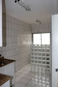 Apartamento com 3 Quartos à venda, 74m² no Segismundo Pereira, Uberlândia