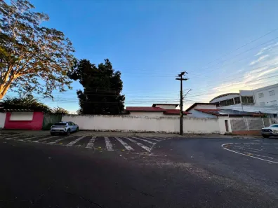 Lote/Terreno à venda, 990m² no Cabral, Teresina