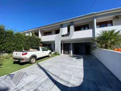Sobrado com 4 Quartos à venda, 250m² no Recanto Tropical, Cascavel
