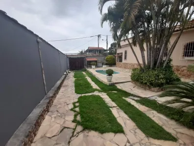 Casa com 3 Quartos à venda, 365m² no Pacheco, São Gonçalo