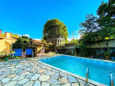 Casa com 5 Quartos à venda, 294m² no Vale do Paraíso, Teresópolis