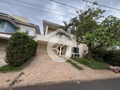 Sobrado com 4 Quartos para alugar, 450m² no Nova Uberlândia, Uberlândia