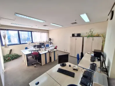 Sala Comercial à venda, 72m² no Santo Amaro, São Paulo