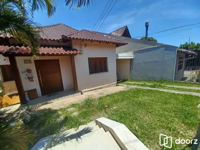Casa com 3 Quartos à venda, 189m² no Medianeira, Porto Alegre