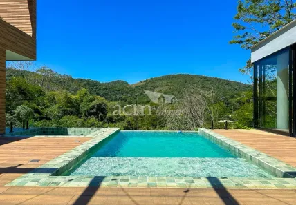 Casa de Condomínio com 4 Quartos à venda, 1700m² no Pedro do Rio, Petrópolis