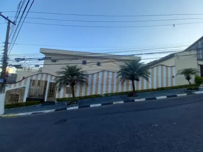 Sobrado com 3 Quartos à venda, 253m² no Vila Perreli, Poá