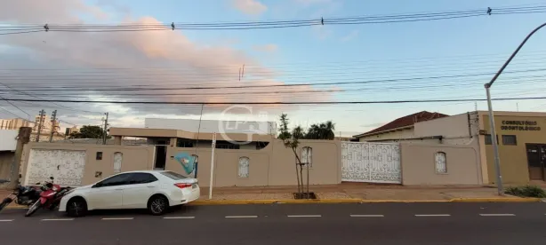 Imóvel Comercial para alugar, 250m² no Amambaí, Campo Grande