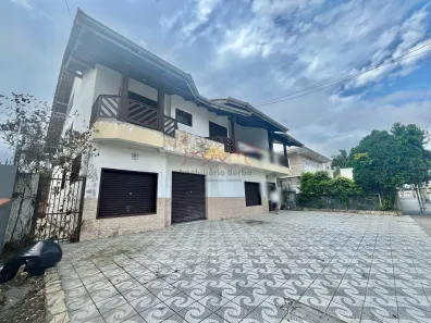 Casa com 5 Quartos à venda, 477m² no Guanabara, Joinville
