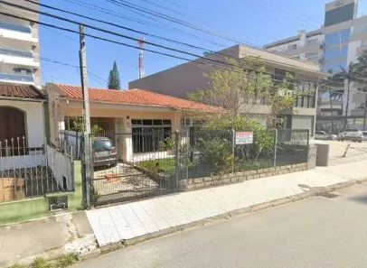Lote/Terreno à venda, 275m² no Trindade, Florianópolis