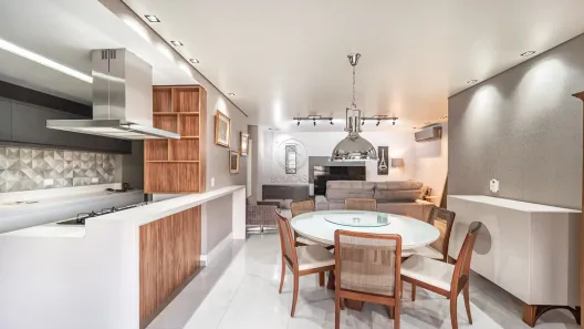 Apartamento com 3 Quartos à venda, 132m² no Água Verde, Curitiba