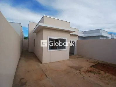 Casa com 3 Quartos à venda, 68m² no Delfino Magalhães, Montes Claros