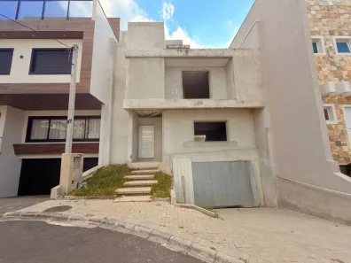 Casa de Condomínio com 4 Quartos à venda, 233m² no Pinheirinho, Curitiba