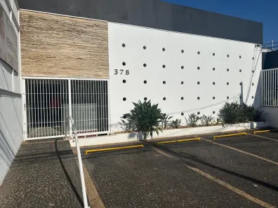 Prédio Comercial para alugar, 222m² no Jardim Flamboyant, Campinas