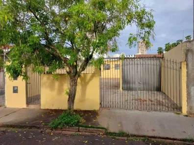 Casa com 3 Quartos para alugar, 113m² no Centro, Araraquara