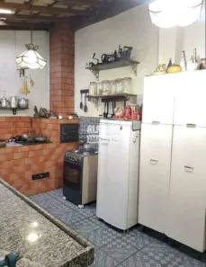 Casa com 3 Quartos à venda, 180m² no Conjunto Água Branca, Contagem