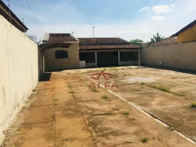 Casa com 2 Quartos para alugar, 90m² no Jardim Caparroz, São José do Rio Preto