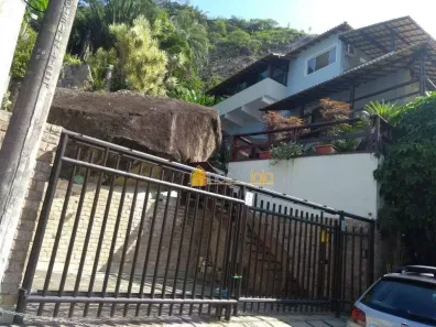 Casa com 4 Quartos à venda, 374m² no Itacoatiara, Niterói