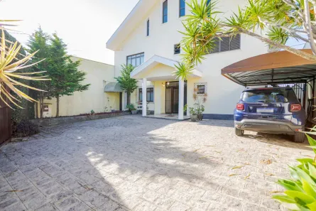 Casa com 5 Quartos à venda, 679m² no Parolin, Curitiba