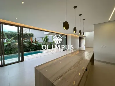 Casa de Condomínio com 4 Quartos à venda, 383m² no Gávea, Uberlândia