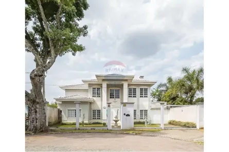 Casa com 7 Quartos para alugar, 779m² no Bacacheri, Curitiba