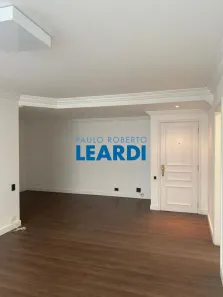 Apartamento com 3 Quartos à venda, 130m² no Vila Nova Conceição, São Paulo