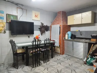 Sobrado com 2 Quartos à venda, 90m² no Marapé, Santos