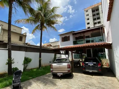 Casa com 5 Quartos à venda, 300m² no Nova Suíssa, Belo Horizonte