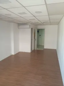 Sala Comercial para alugar, 30m² no Del Castilho, Rio de Janeiro