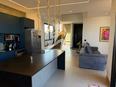 Casa com 3 Quartos à venda, 273m² no Novo Mundo, Uberlândia