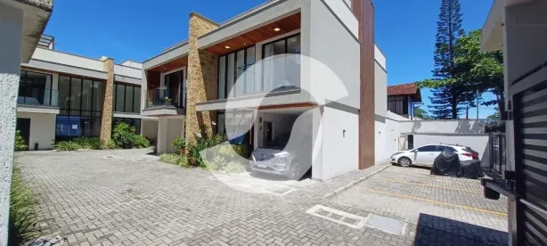 Casa de Condomínio com 4 Quartos à venda, 202m² no Itaipu, Niterói