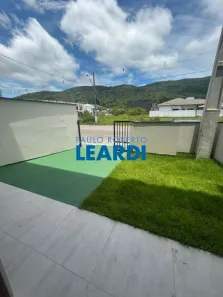 Sobrado com 3 Quartos à venda, 102m² no Forquilhas, São José
